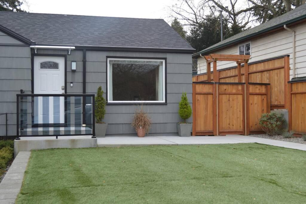 Cozy Crown Hill Carkeek Cottage W/3 Beds, Full Kitchen & Backyard In North Σιάτλ Εξωτερικό φωτογραφία