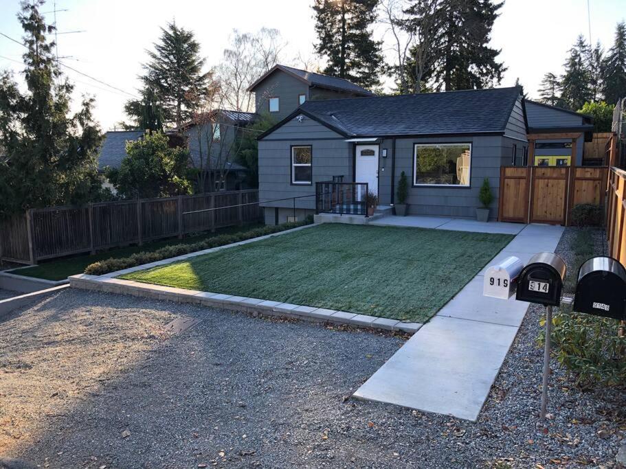 Cozy Crown Hill Carkeek Cottage W/3 Beds, Full Kitchen & Backyard In North Σιάτλ Εξωτερικό φωτογραφία