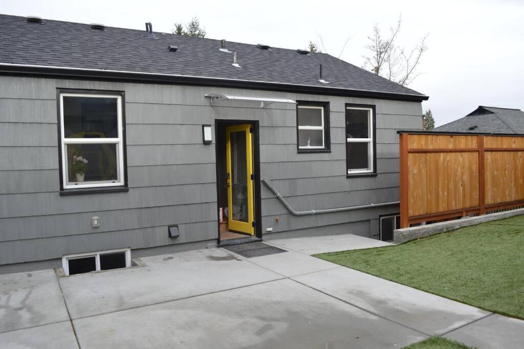 Cozy Crown Hill Carkeek Cottage W/3 Beds, Full Kitchen & Backyard In North Σιάτλ Εξωτερικό φωτογραφία